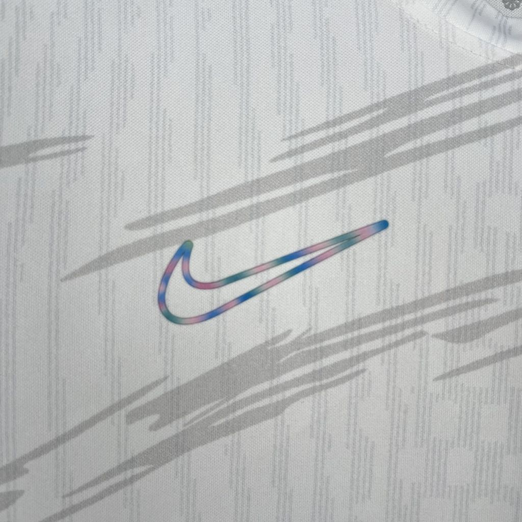 202504211222025.jpg Mens Barcelona 2025/26 White Special Edition Jersey - Image 8