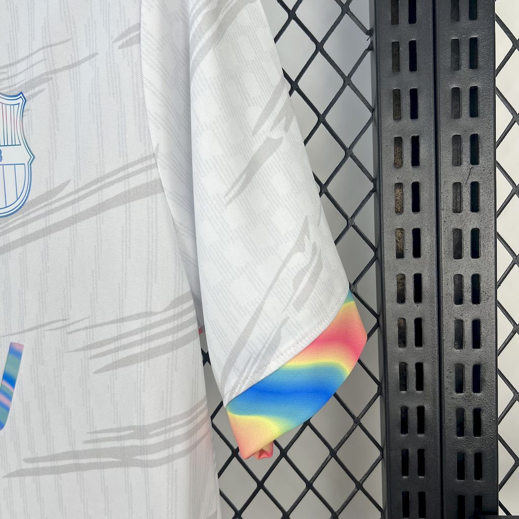 2025042112220898.jpg Mens Barcelona 2025/26 White Special Edition Jersey - Image 4