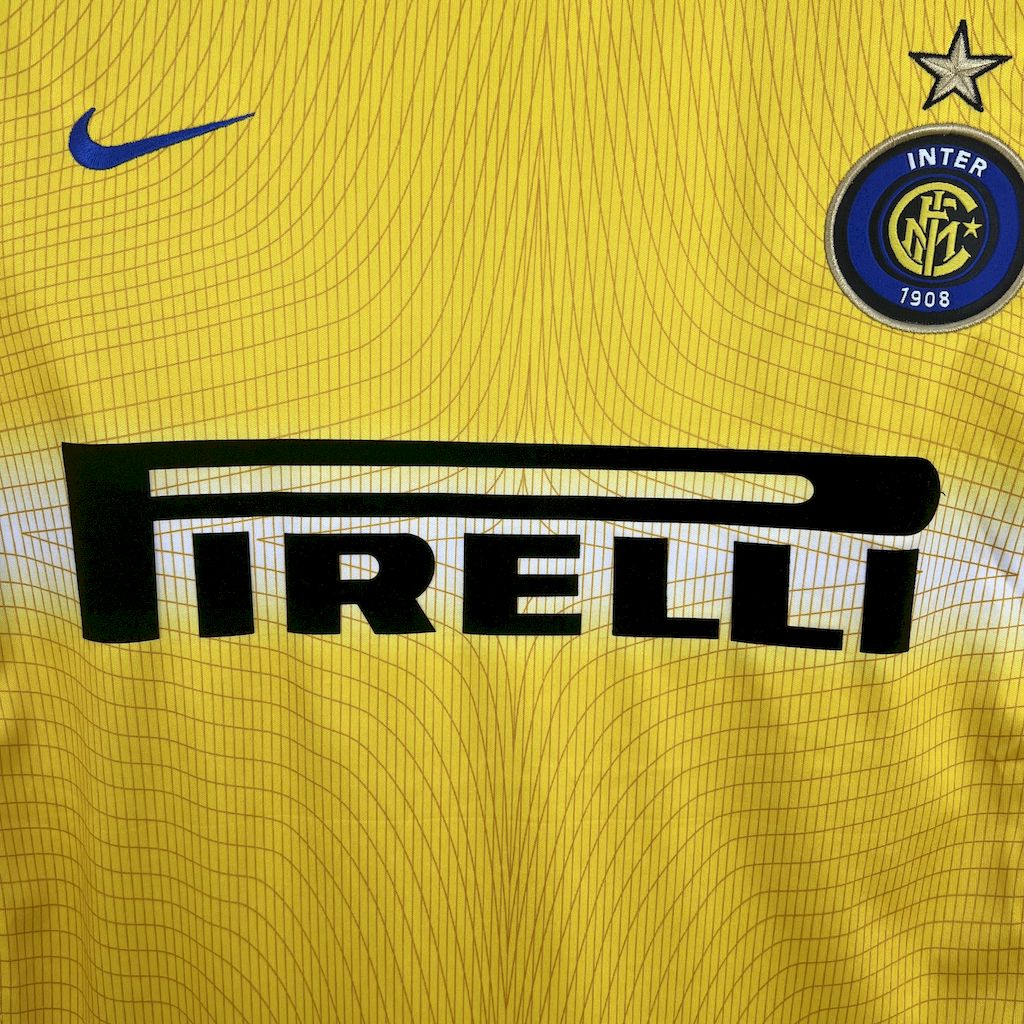 2025042112583046.jpg Retro Inter Milan 2002/03 Third Jersey - Image 4