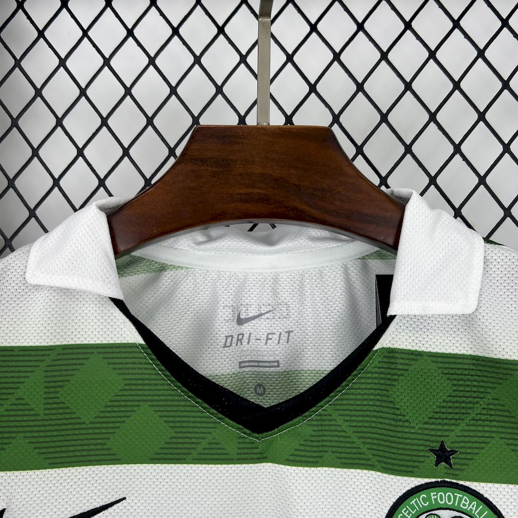 2025042213025759.jpg Retro Celtic 2010/12 Home Jersey - Image 10