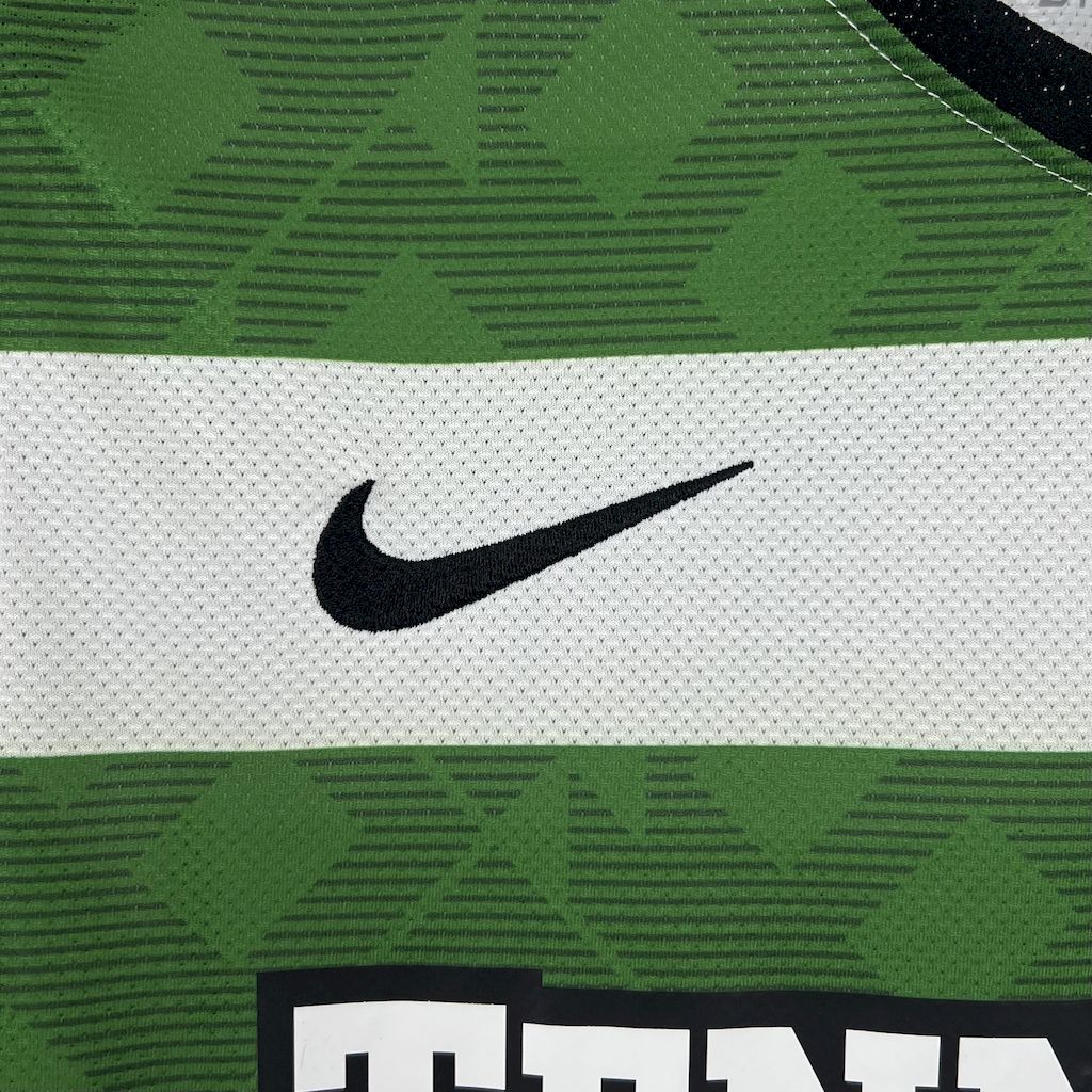 2025042213030164.jpg Retro Celtic 2010/12 Home Jersey - Image 8
