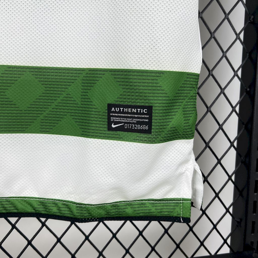 2025042213034721.jpg Retro Celtic 2010/12 Home Jersey - Image 5