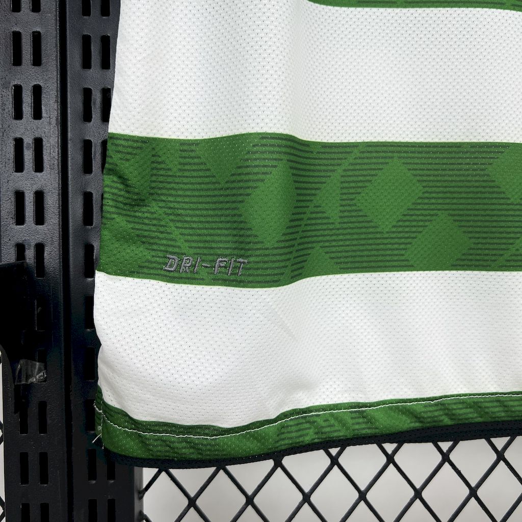 2025042213034876.jpg Retro Celtic 2010/12 Home Jersey - Image 4
