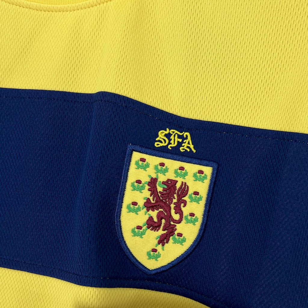 2025042213201398.jpg Retro Scotland 2002 Away Jersey - Image 5