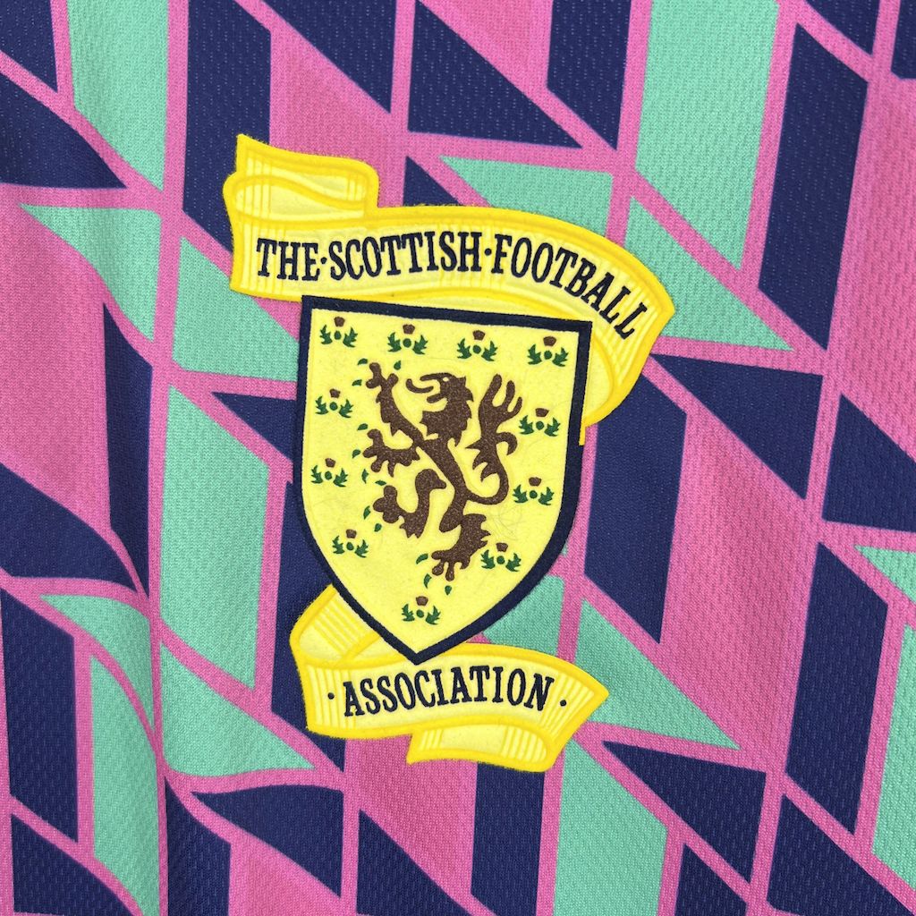 2025042213203967.jpg Retro Scotland 1988/89 Away Jersey - Image 3