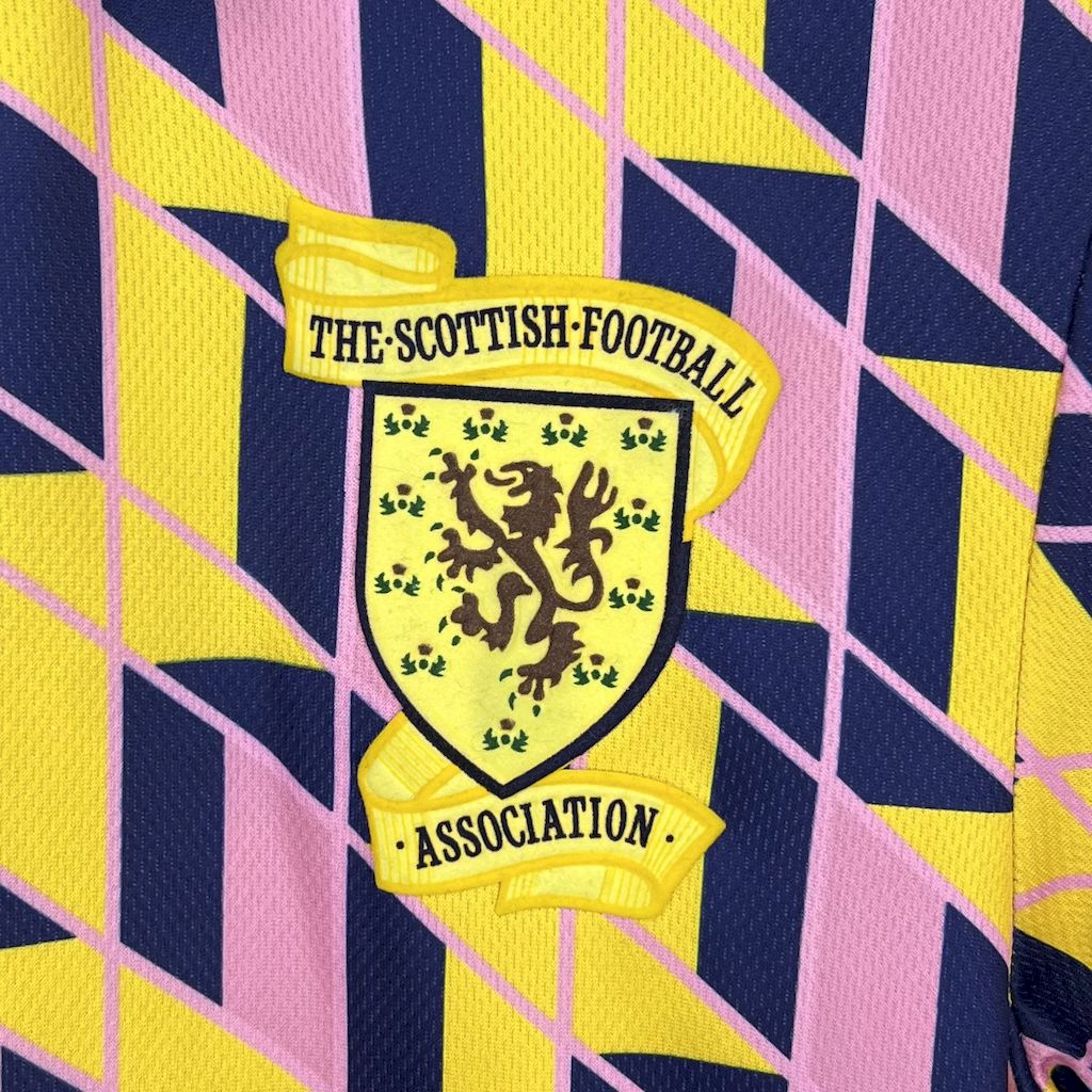 2025042213353199.jpg Retro Scotland 1988/89 Third Jersey - Image 4