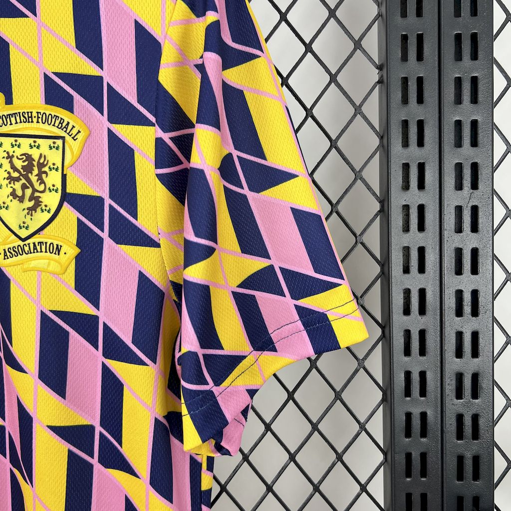 2025042213361184.jpg Retro Scotland 1988/89 Third Jersey - Image 3