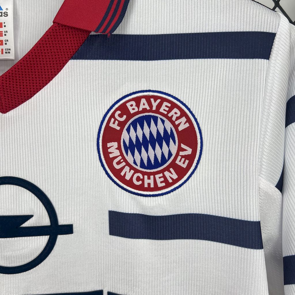 2025042410513110.jpg Retro Bayern Munich 1998/00 Home Jersey - Image 7