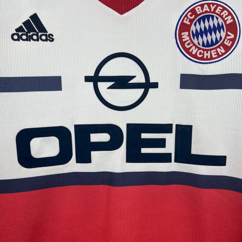 2025042410513347.jpg Retro Bayern Munich 1998/00 Home Jersey - Image 5