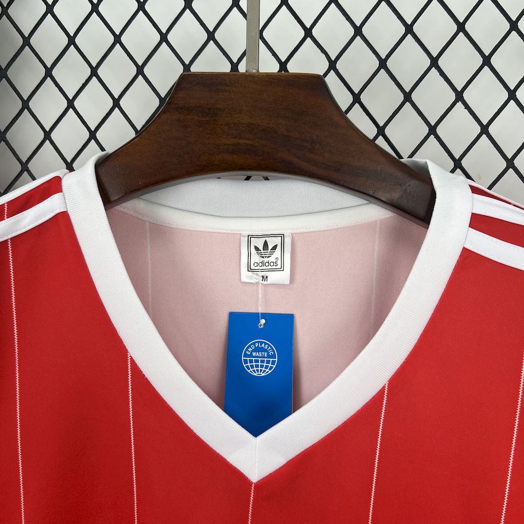 2025042411155981.jpg Retro Hamburger SV 1983/84 Away Jersey - Image 7