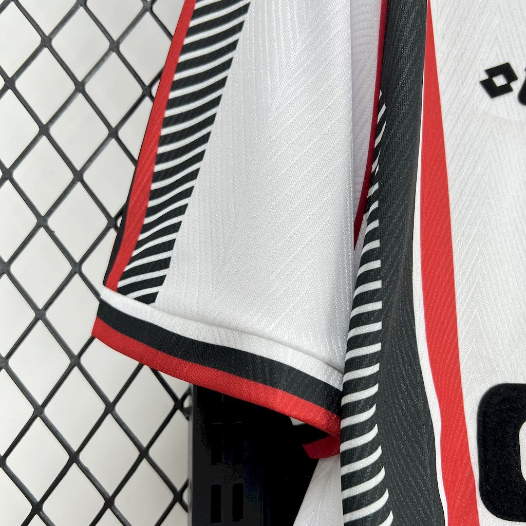 2025043015442746.jpg Retro AC Milan 1997/98 Away Jersey - Image 9
