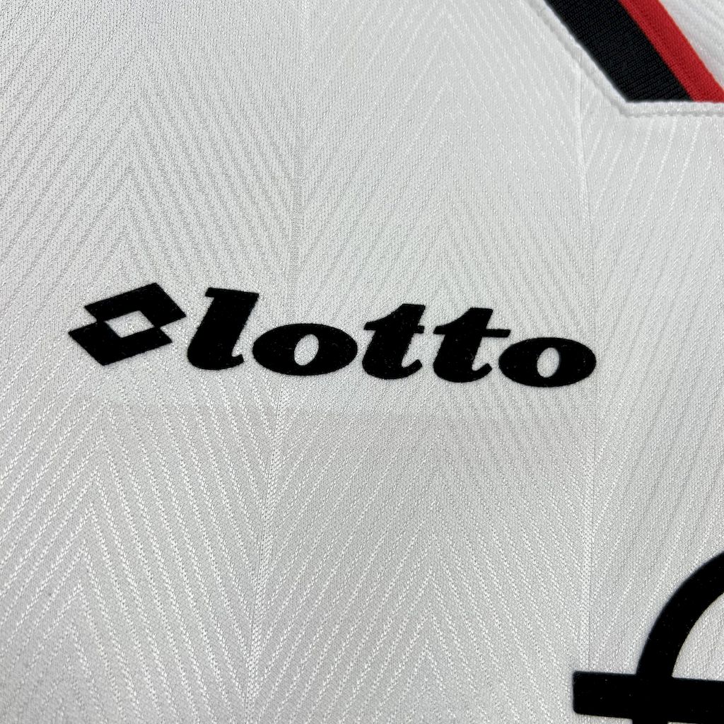 2025043015443464.jpg Retro AC Milan 1997/98 Away Jersey - Image 8