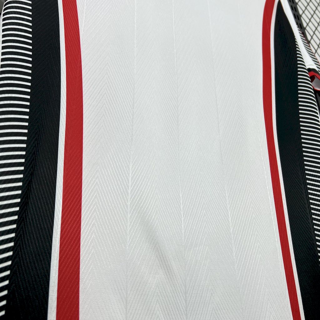 2025043015445385.jpg Retro AC Milan 1997/98 Away Jersey - Image 3