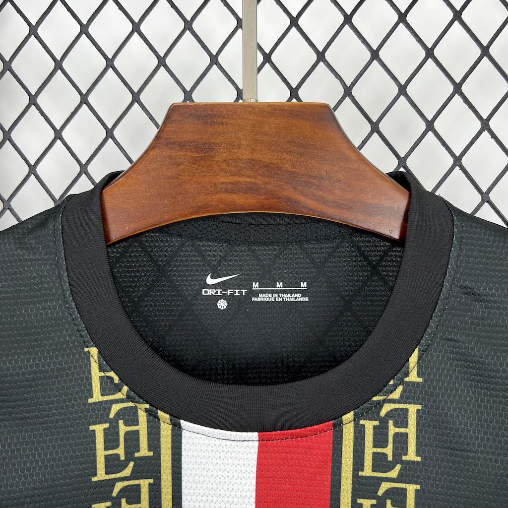 2025050114471315.jpg Mens Paris Saint-Germain 2025/26 Black and Gold EditionJersey - Image 8