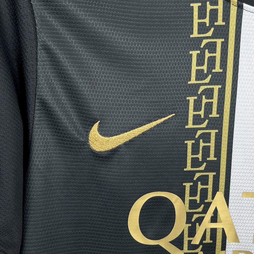 2025050114471587.jpg Mens Paris Saint-Germain 2025/26 Black and Gold EditionJersey - Image 7