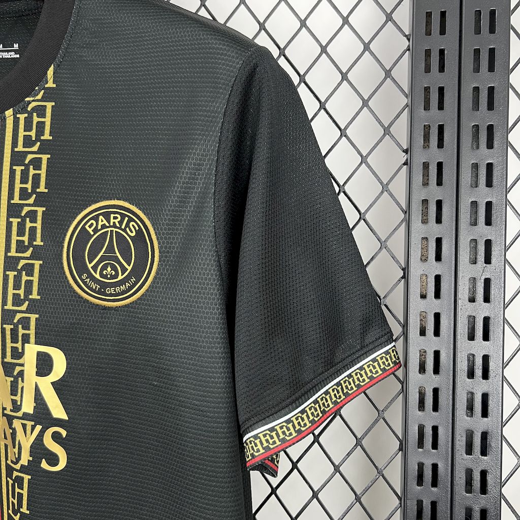 2025050114472044.jpg Mens Paris Saint-Germain 2025/26 Black and Gold EditionJersey - Image 3