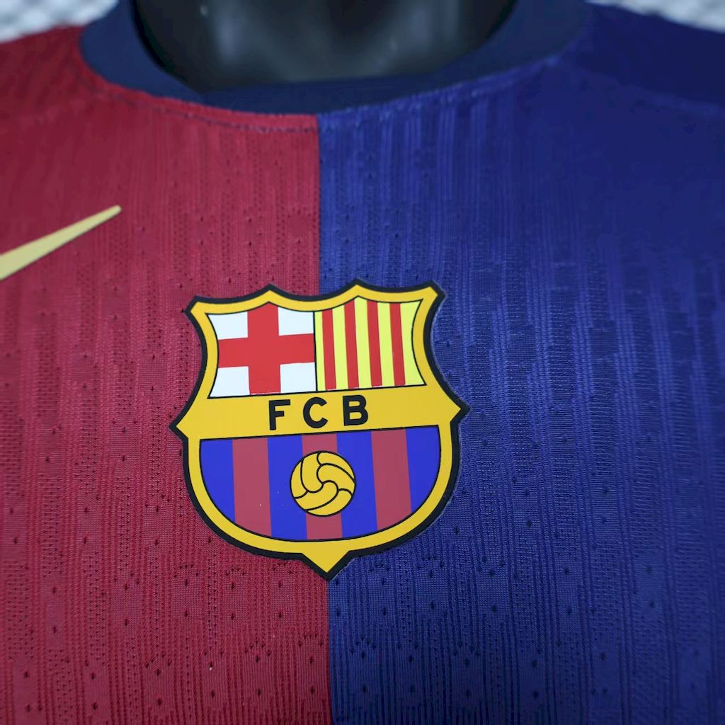 2025050413343998.jpg Mens Barcelona 2024/25 Travis Scott Edition Home Authentic Jersey - Image 3