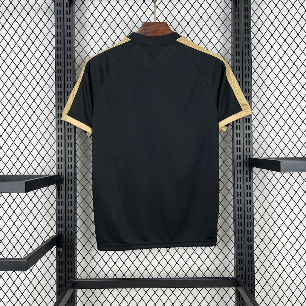 2025050413580663.jpg Mens Vasco da gama 2025/26  Supporter Black Gold Jersey - Image 2