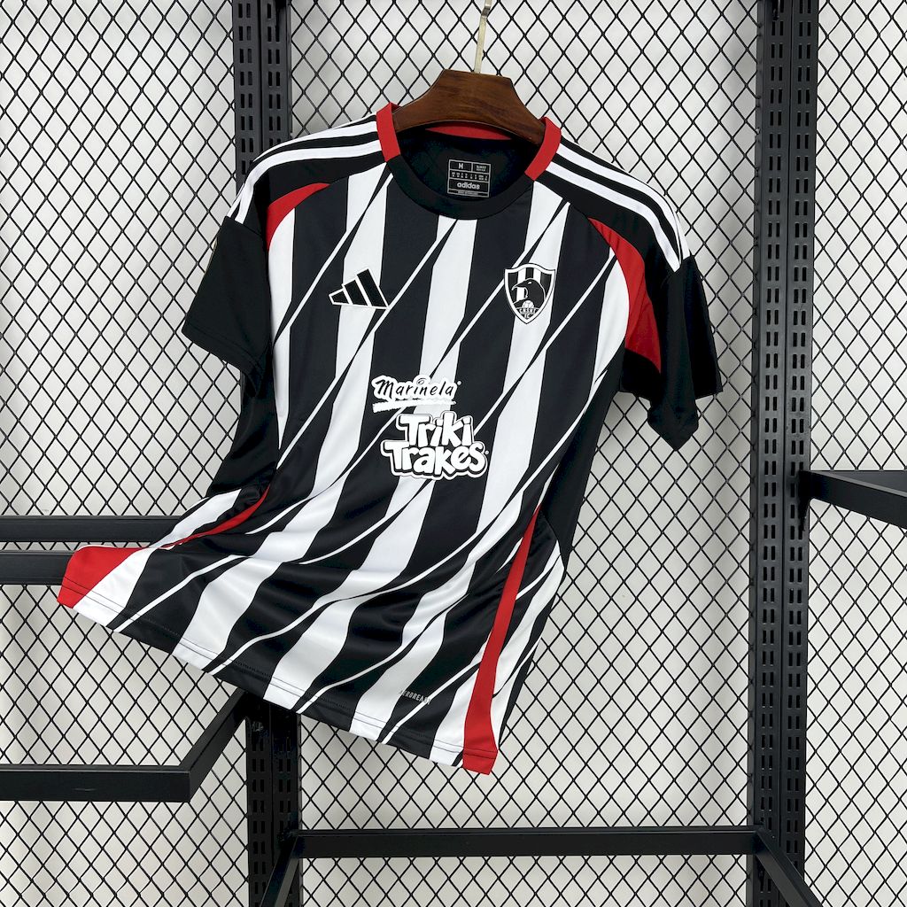 2025051217180348.jpg Mens Club de Cuervos 2025/26 Home Jersey - Image 1