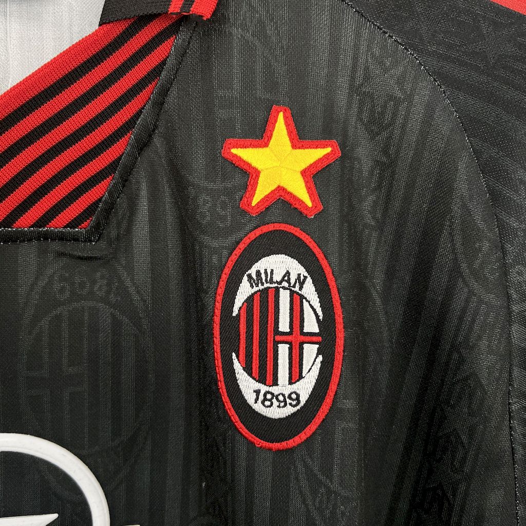 2025051718405431.jpg Retro AC Milan 1997/98 Special Edition Jersey - Image 6
