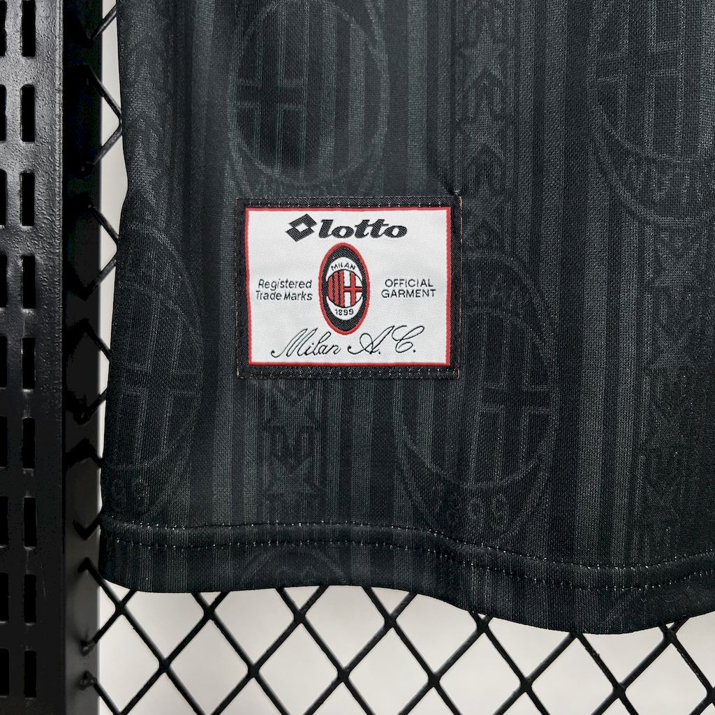 2025051718405786.jpg Retro AC Milan 1997/98 Special Edition Jersey - Image 4
