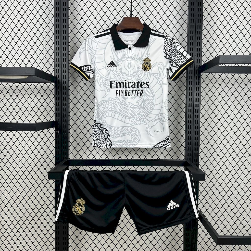 2025051719510247.jpg Kids Real Madrid 2022/23 Dragon Kit - Image 1