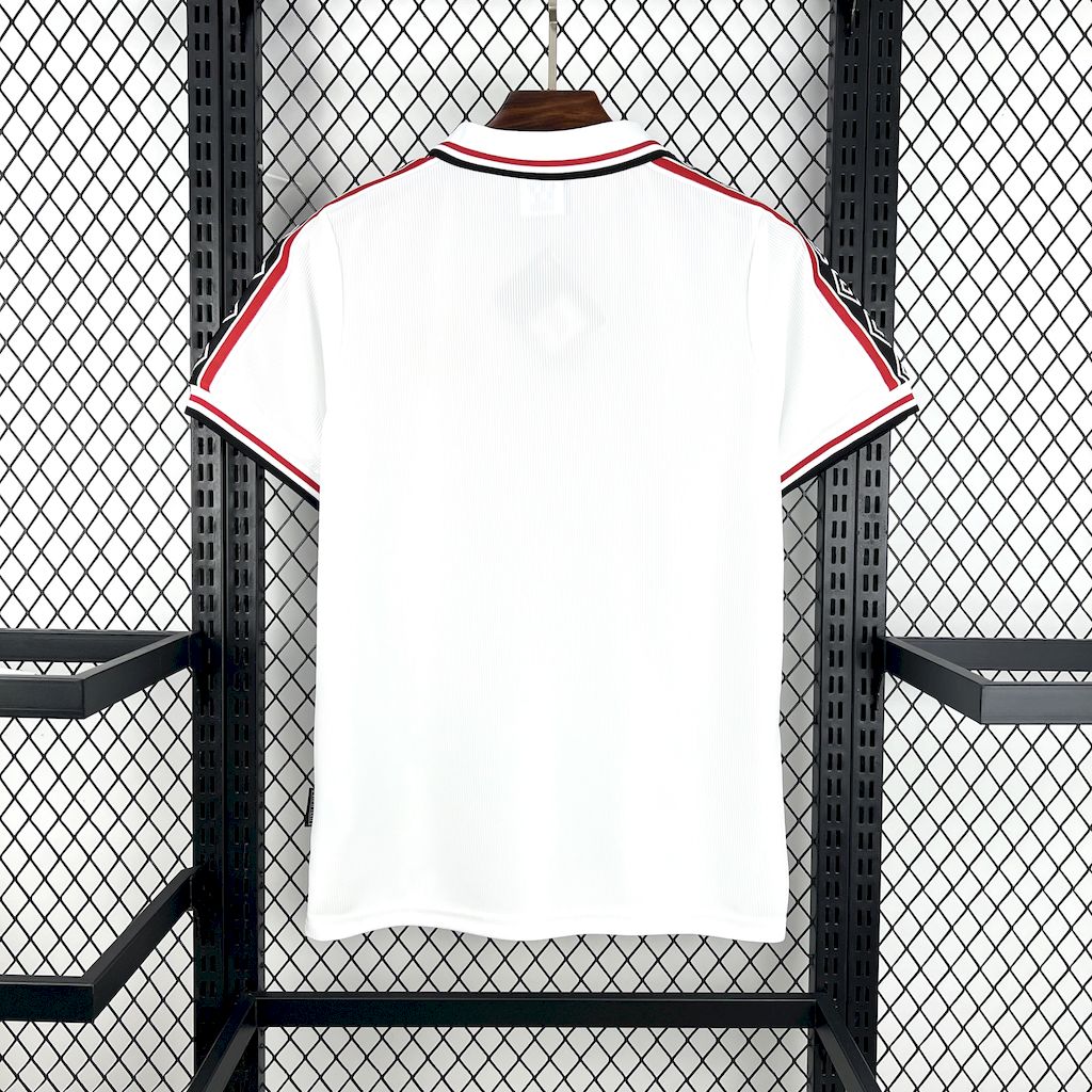 2025053009114022.jpg Retro Manchester United 1998/99 White Jersey - Image 2