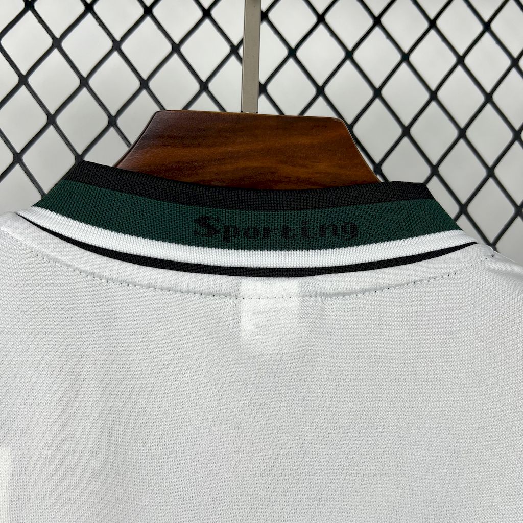 2025053009231081.jpg Retro Sporting CP 2000/01 Home Jersey - Image 3
