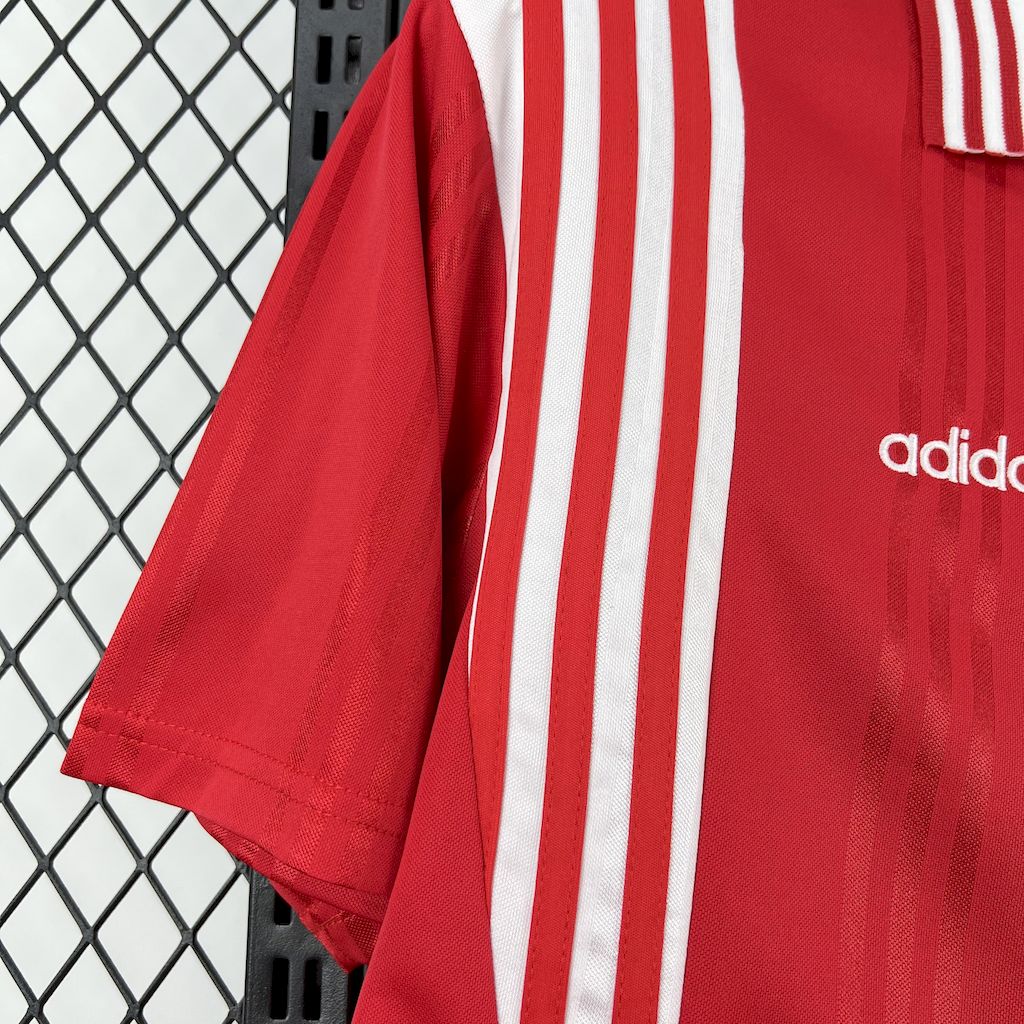 2025061109295848.jpg Retro Benfica 1997/98 Home Jersey - Image 7