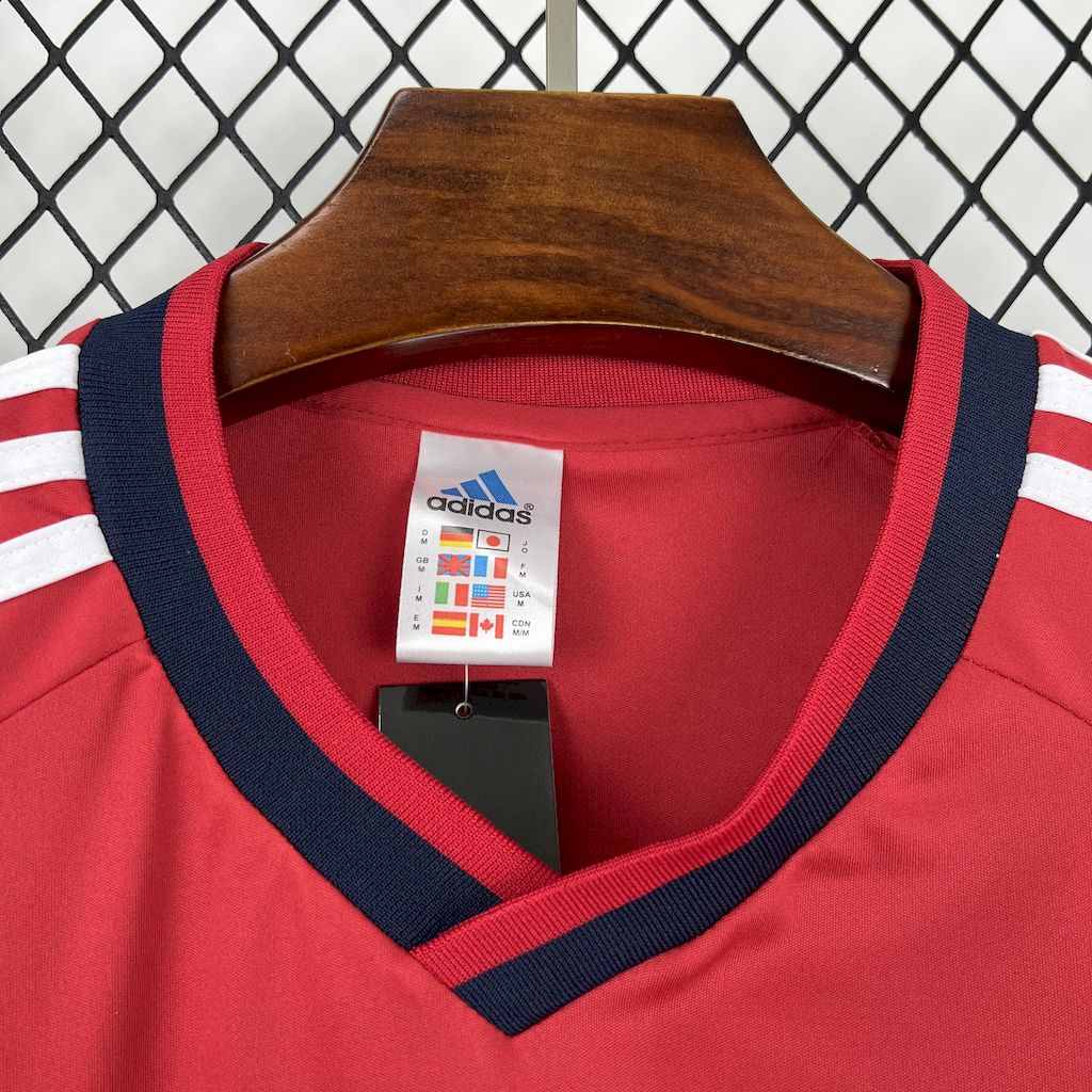 2025061915262463.jpg Retro Benfica 1999/00 Home Jersey - Image 5
