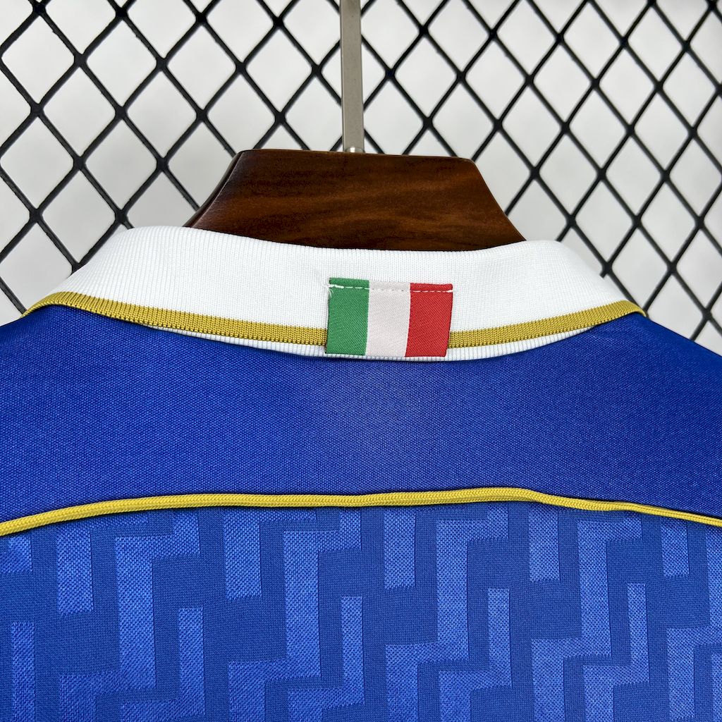 2025061915274443.jpg Retro Italy 1995 Home Jersey - Image 3