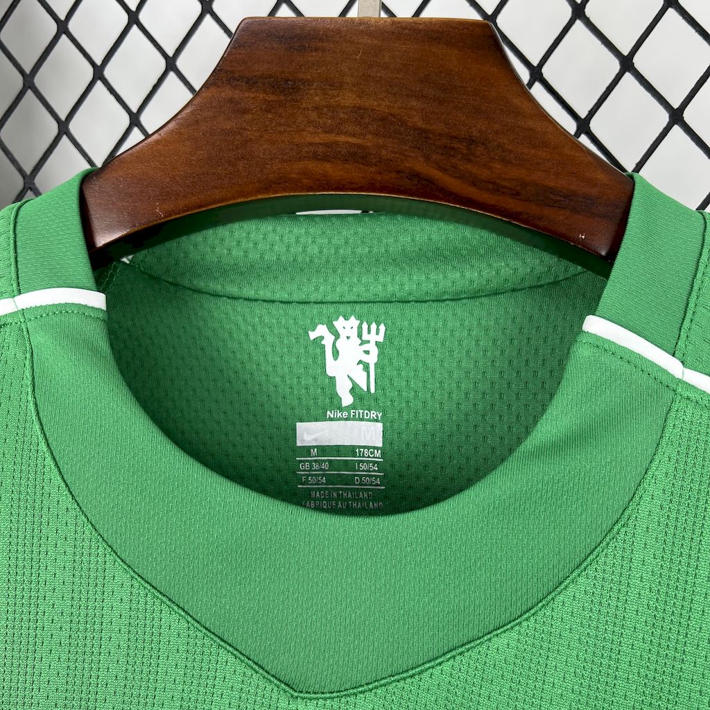 2025061915275924.jpg Retro Manchester United 2007/08 Goalkeeper  Long Sleeve Jersey - Image 8