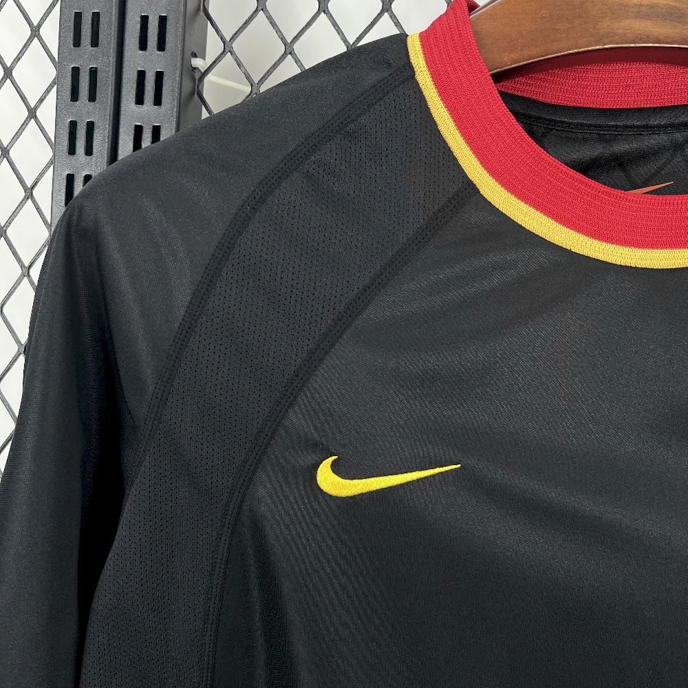 2025071022571455.jpg Retro Belgium 2000 Away Jersey - Image 5