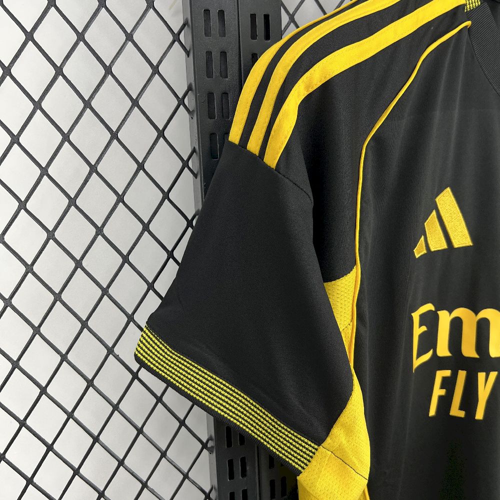 2025071213204972.jpg Mens Real Madrid 2025/26 Black and yellow special edition Jersey - Image 3
