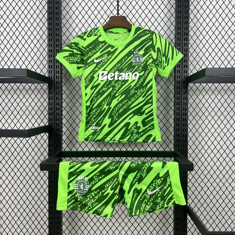 2025081117013062.jpg Kids Sporting CP 2025/26 Goalkeeper Kit - Image 1
