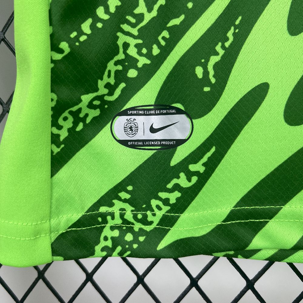 2025081117013590.jpg Kids Sporting CP 2025/26 Goalkeeper Kit - Image 7