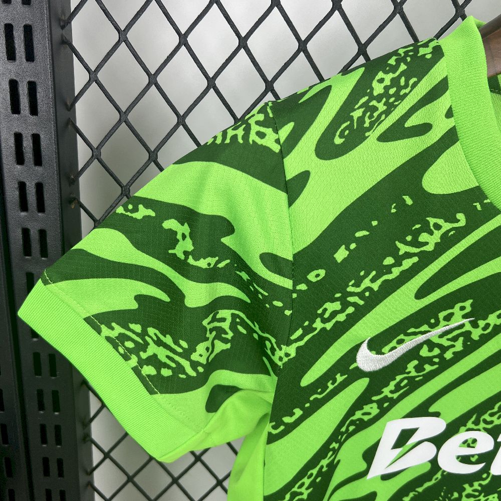 2025081117013619.jpg Kids Sporting CP 2025/26 Goalkeeper Kit - Image 6