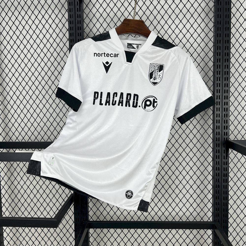 2025081916495346.jpg Mens Vitoria de Guimaraes 2025/26 Home Jersey - Image 1