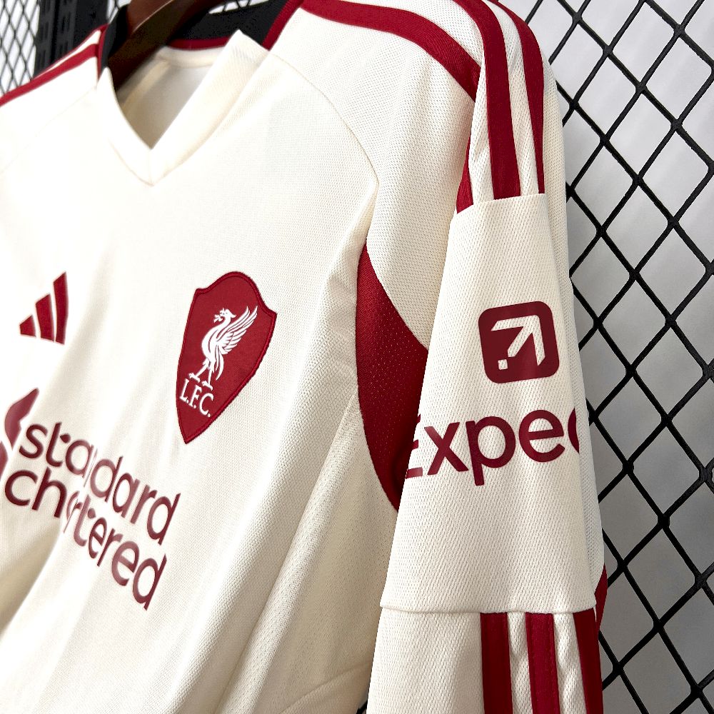 2025082221272039.jpg Mens Liverpool 2025/26 Away Long Sleeve Jersey - Image 3