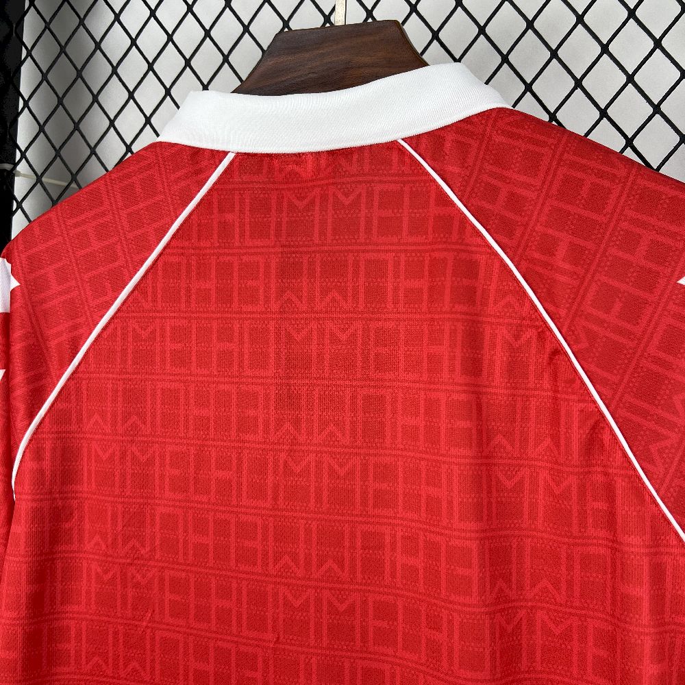 202508222148191.jpg Retro Benfica 1990 Home Jersey - Image 3