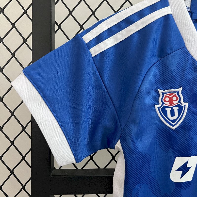 25bd54f53a861be124b8b716f06a871a.jpg Kids Universidad de Chile 2024/25 Home Kit - Image 3
