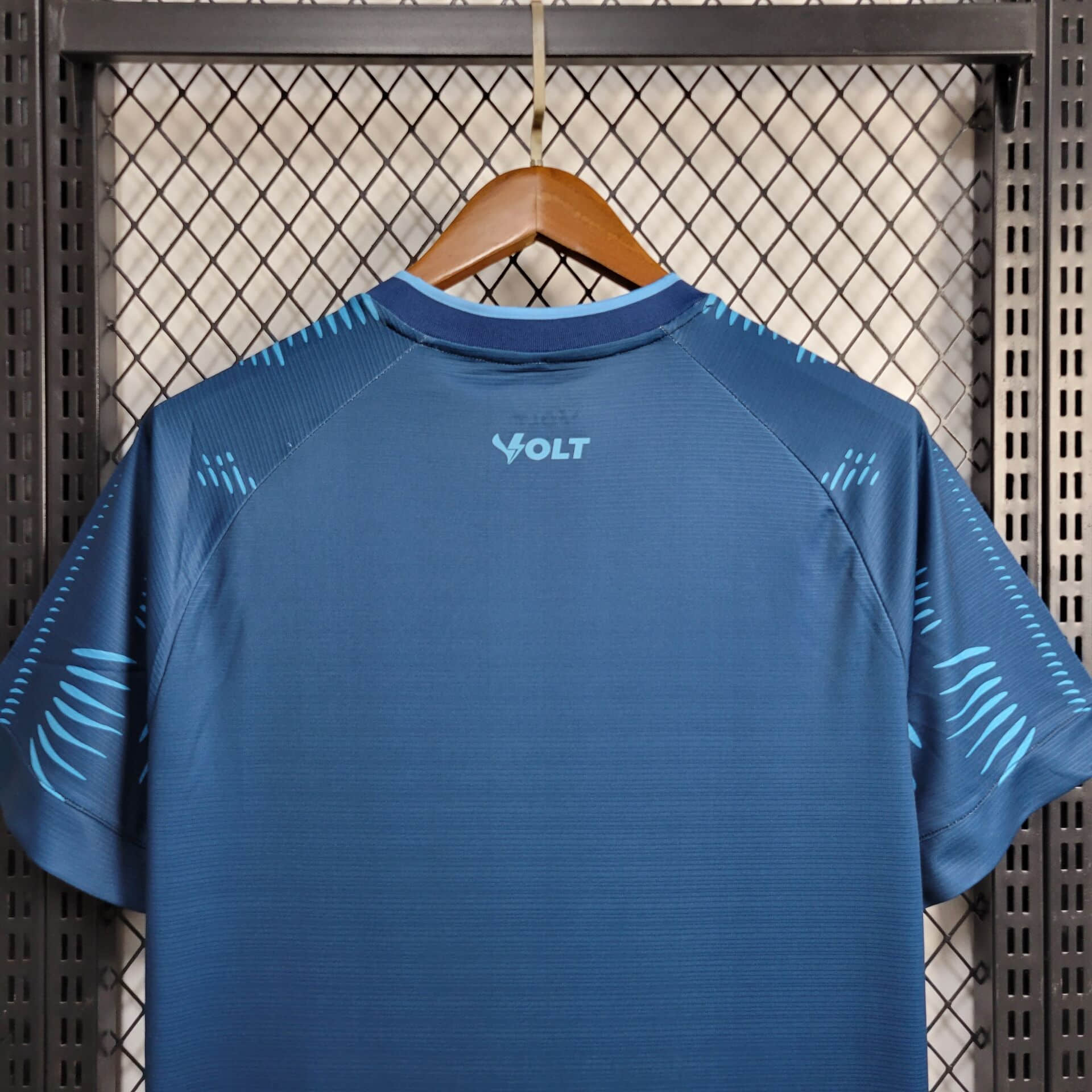 2638d55edc82fe08c0786903432db282.jpg Mens Santa Cruz FC 2024/25 Warm Up Jersey - Image 4