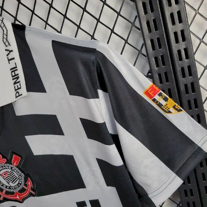 2809_350.jpg Retro Corinthians 1996 Third Jersey - Image 9
