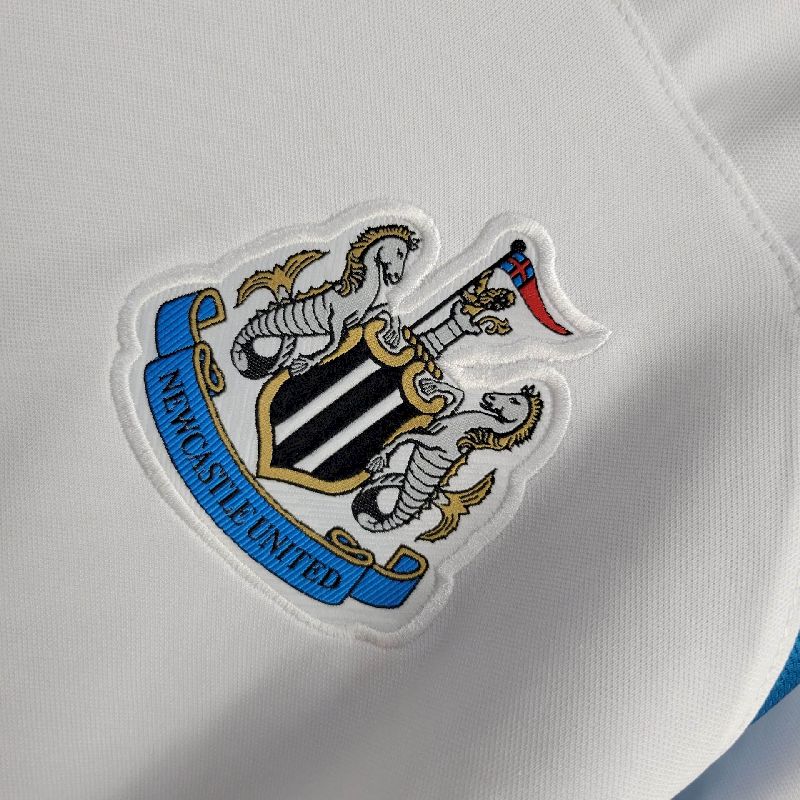424c8d6001df4adb6293a502517dc423.jpg Retro Newcastle United 1999/2000 Away Jersey - Image 9