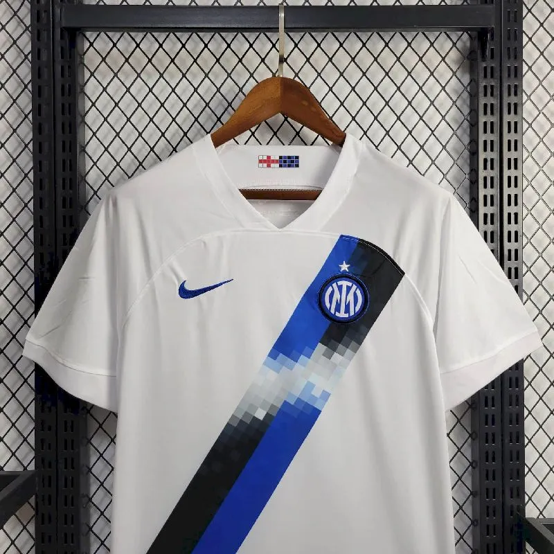 526da57dfa9d751e422830ba22e44a8c.webp Mens Inter Milan 2022/23 Away Jersey - Image 3