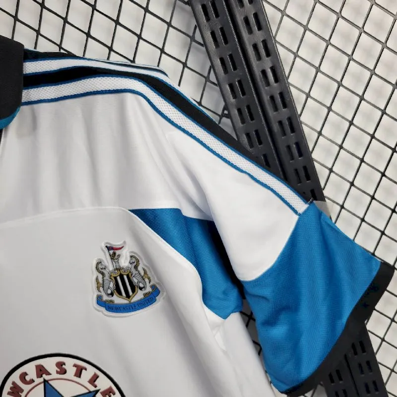 64735af19828d297fdb6c30523dc39b5.webp Retro Newcastle United 1999/2000 Away Jersey - Image 3