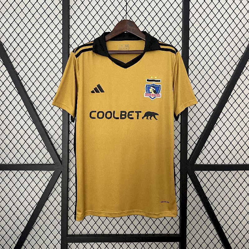 7c3b8fe38d0382287fcc66fe5d7bf58f.jpg Mens Colo Colo 2024/25 Fourth Jersey - Image 1