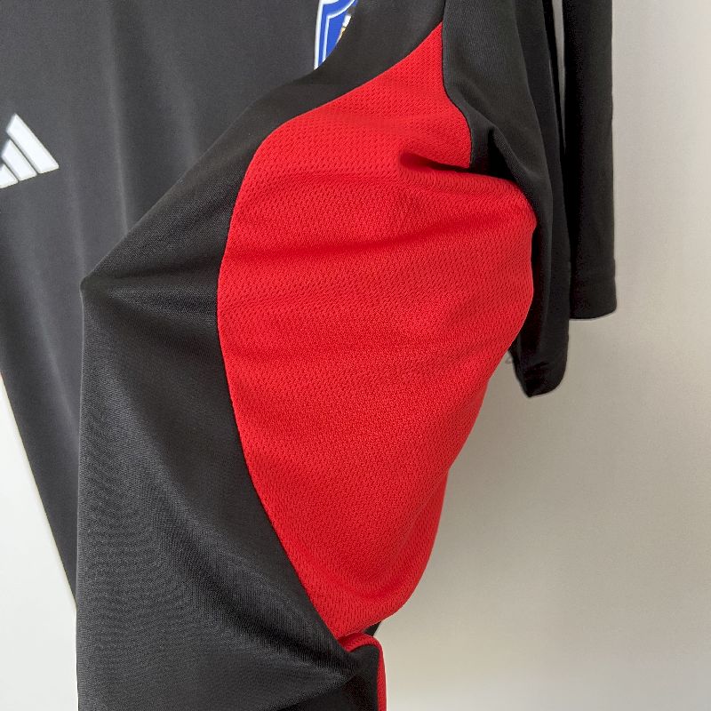 8383d6c3790b2b9c97b32ec03c0b5d69.jpg Mens Colo Colo 2023/24 Suit Jersey - Image 6