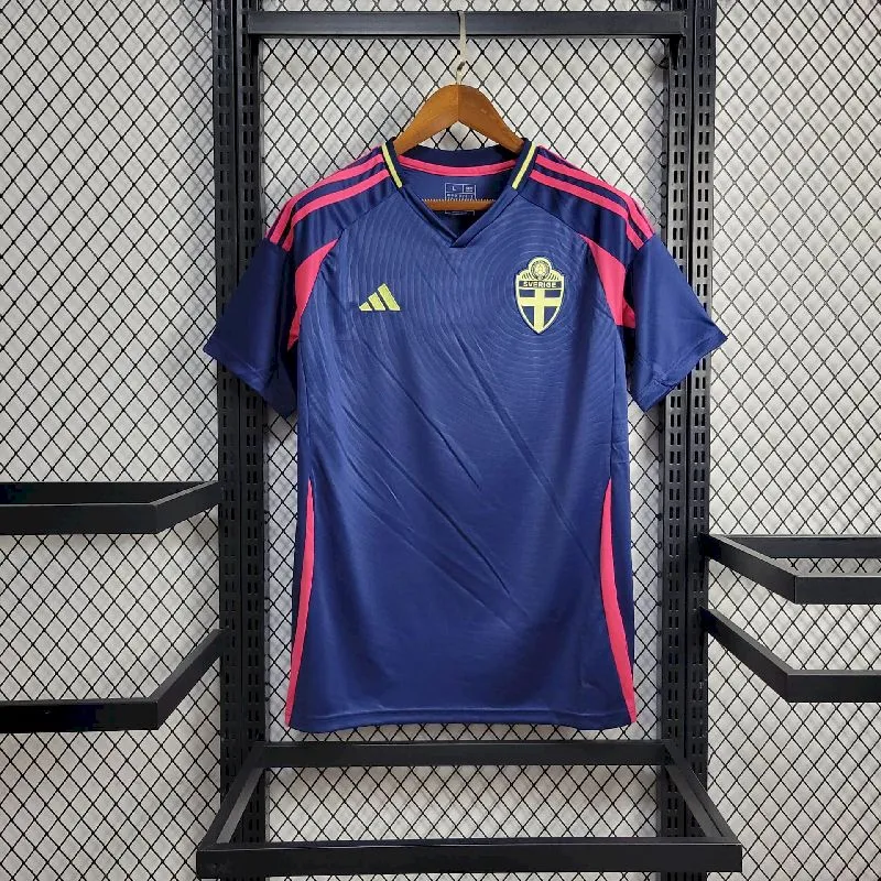864538bab8be829de78cf79adeb4aea2.webp Mens Sweden 2024/25 Euro Away Jersey - Image 2