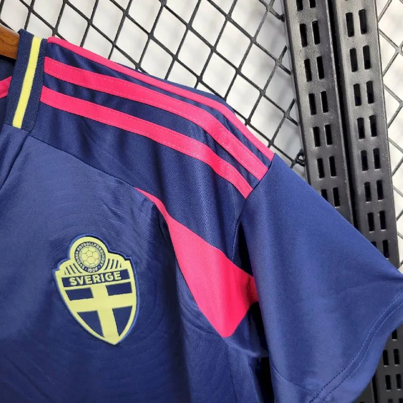 8831a4d2250bb084173264e50b8e6a01.webp Mens Sweden 2024/25 Euro Away Jersey - Image 7